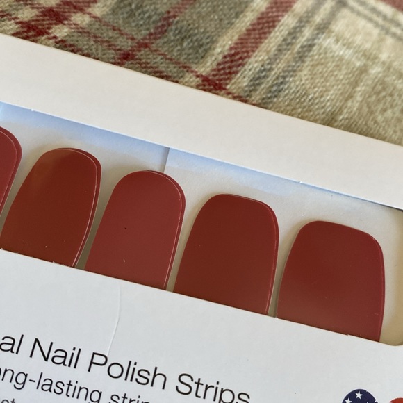 Set of 2 colorstreet nailstrips. Duo 11. - Picture 5 of 7